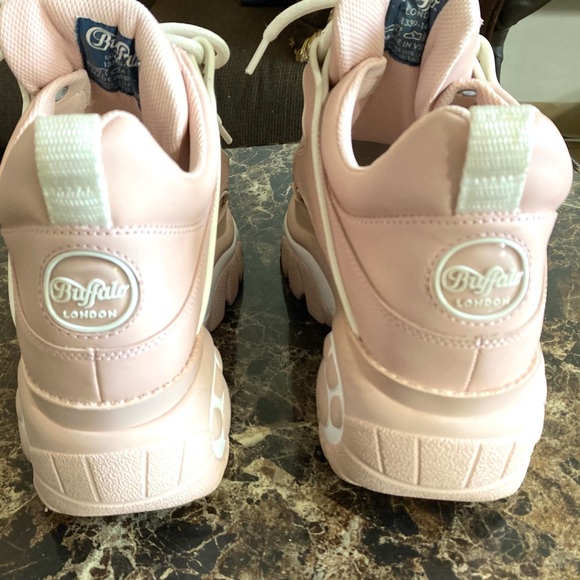 Buffalo London 1339-14 2.0 Lace Up Vegan Patent Platform Trainers in Rose/Size 9 - Picture 9 of 15